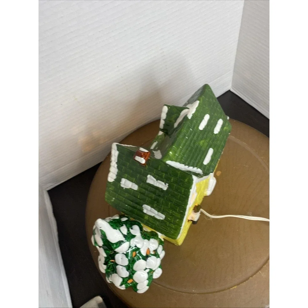 Department 56 Vintage Original Snow Village Nantucket House Box and Cord Works‎